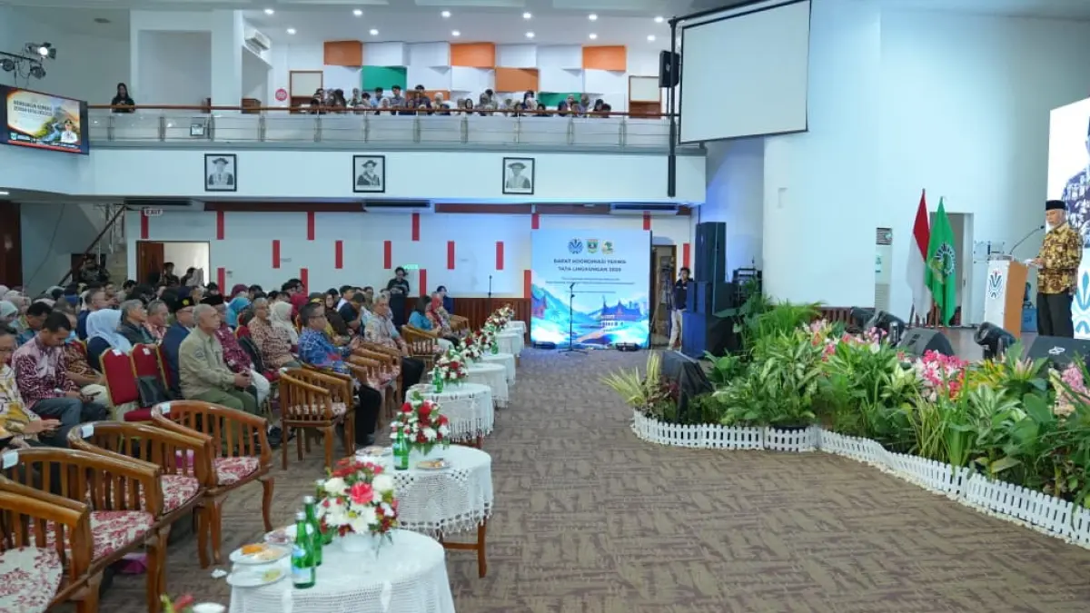 Gubernur Sumatera Barat Mahyeldi saat menghadiri Rapat Koordinasi Teknis Tata Lingkungan Tahun 2026 di Universitas Andalas, Padang, Kamis (20/8/2026).
