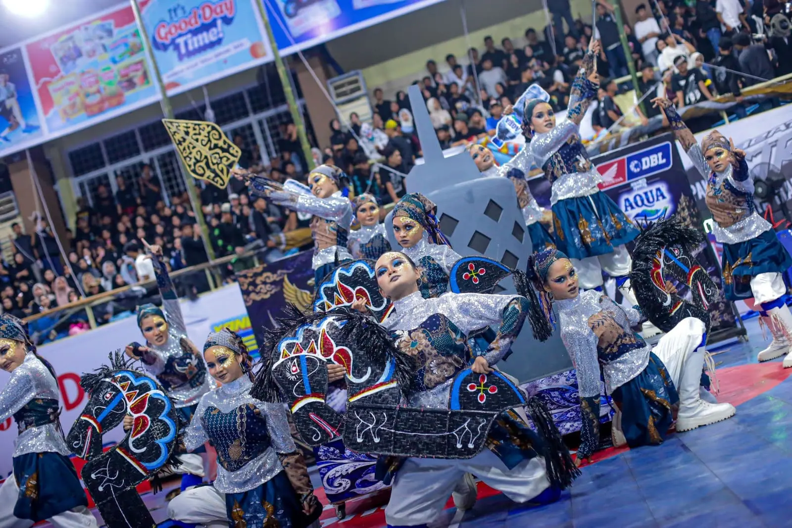 Strifom terinspirasi perjuangan pahlawan Siti Manggopoh, tim dance SMA Adabiah 2 Padang.
