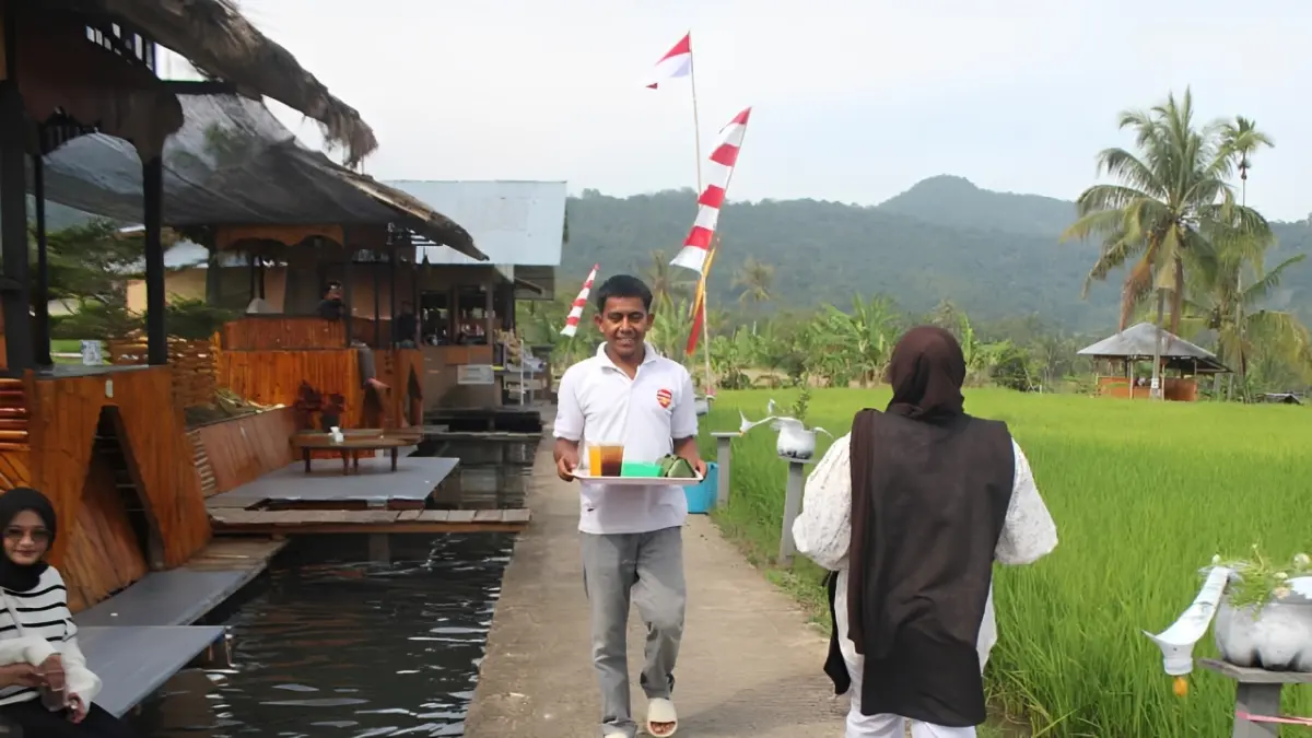 Wisata Banda Dareh menerapkan Investasi Jalan Allah dengan menyalurkan sebagian pendapatan bersih operasional untuk membantu masyarakat dan sarana umum nagari.