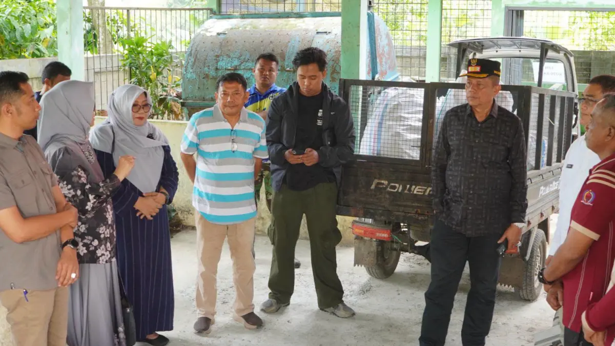 Wakil Wali Kota Payakumbuh Elzadaswarman menghadiri kegiatan HUT LPM di TPS3R Mancang Labu, Payakumbuh, Jumat (21/8/2026).