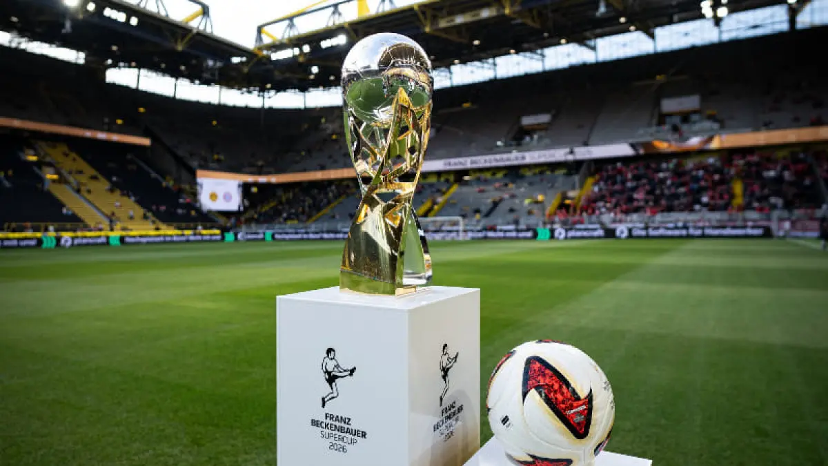 Bayern Munich menghadapi Borussia Dortmund pada final Franz Beckenbauer Supercup 2026 di Signal Iduna Park. (Foto: @FCBayernEN)