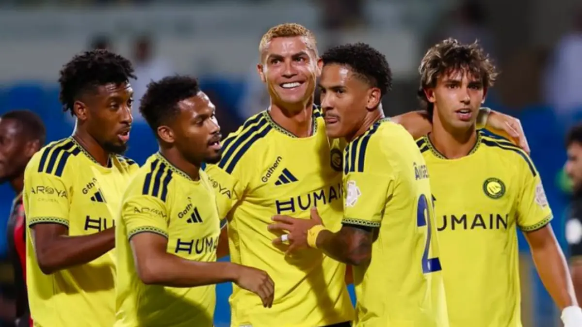 Cristiano Ronaldo merayakan gol bersama rekan setim Al Nassr saat menang 4-0 atas Al Riyadh. (Foto: X @cristiano)