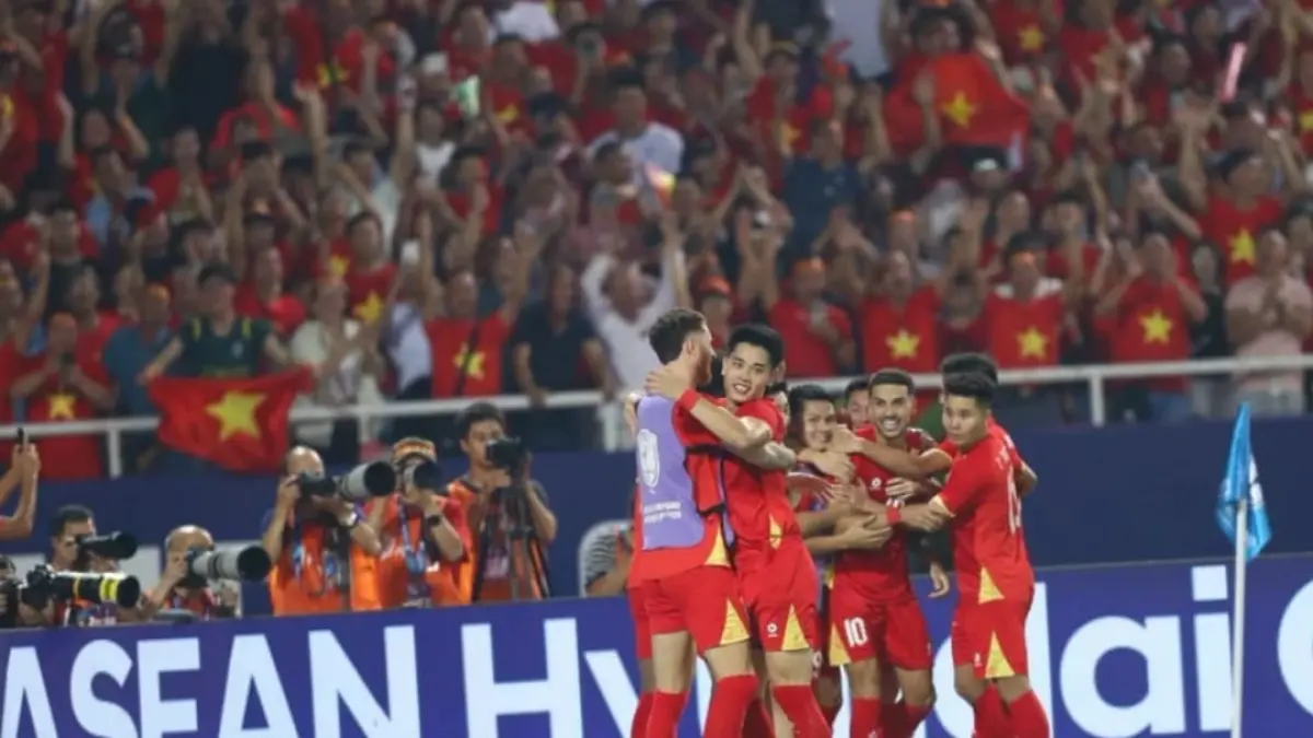 Pemain Vietnam merayakan gelar juara ASEAN Hyundai Cup 2026 usai mengalahkan Thailand secara agregat 4-2. (Foto: aseanutdfc.com)