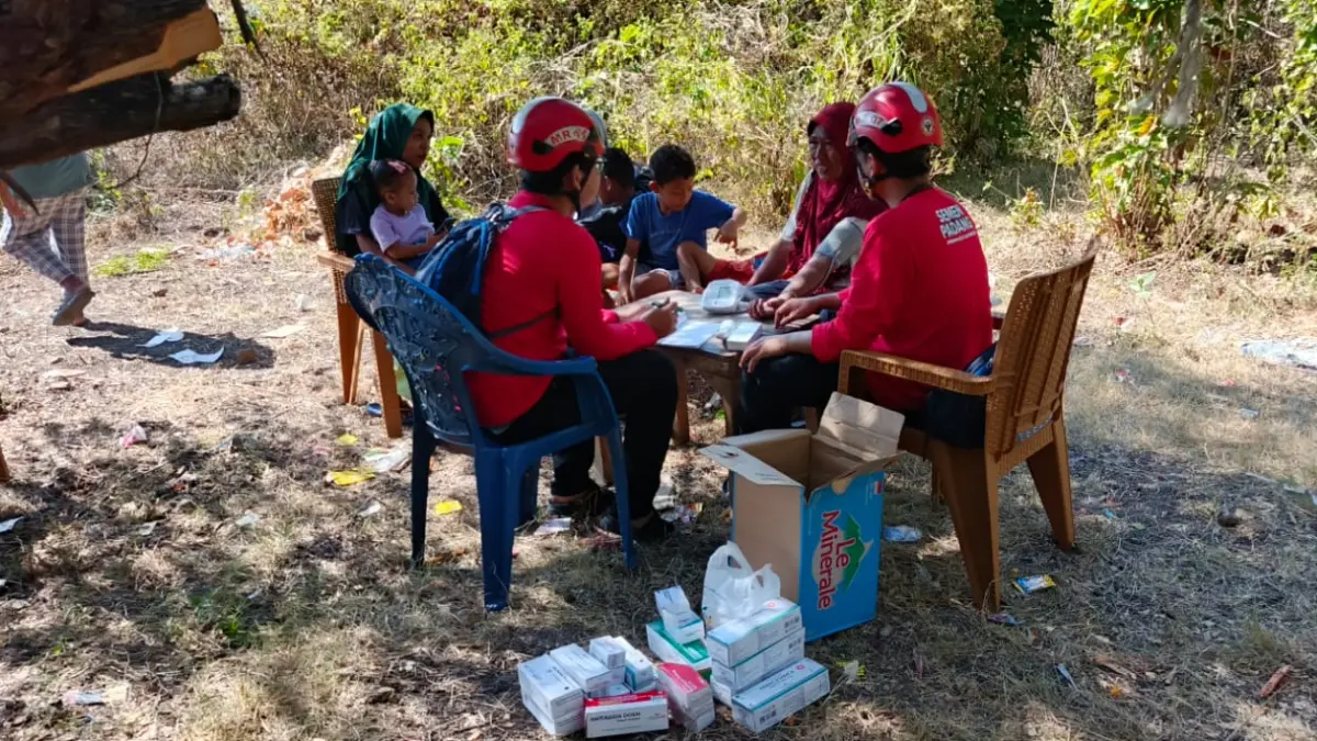 PT Semen Padang membawa peralatan penyelamatan, perlengkapan pelindung diri, tenda, sarana komunikasi, dan obat-obatan untuk mendukung misi kemanusiaan di Manggarai Timur, NTT.