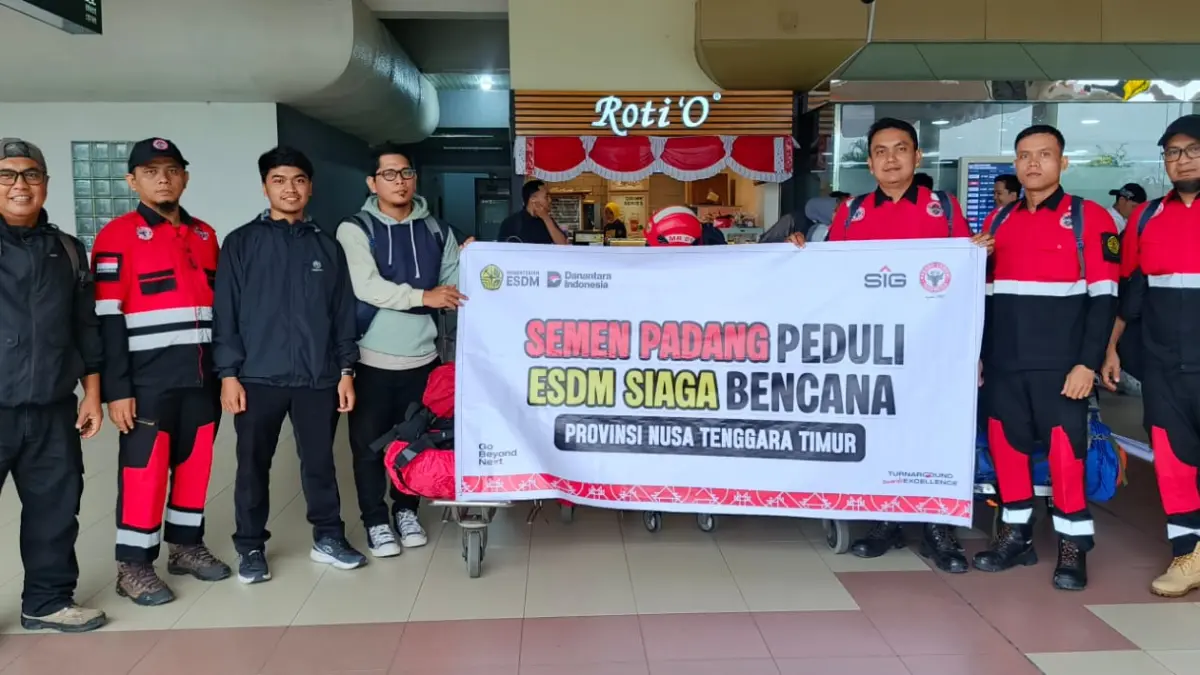 Tim Semen Padang Peduli diberangkatkan untuk membantu penanganan bencana di Desa Satar Kampas, Manggarai Timur, NTT.