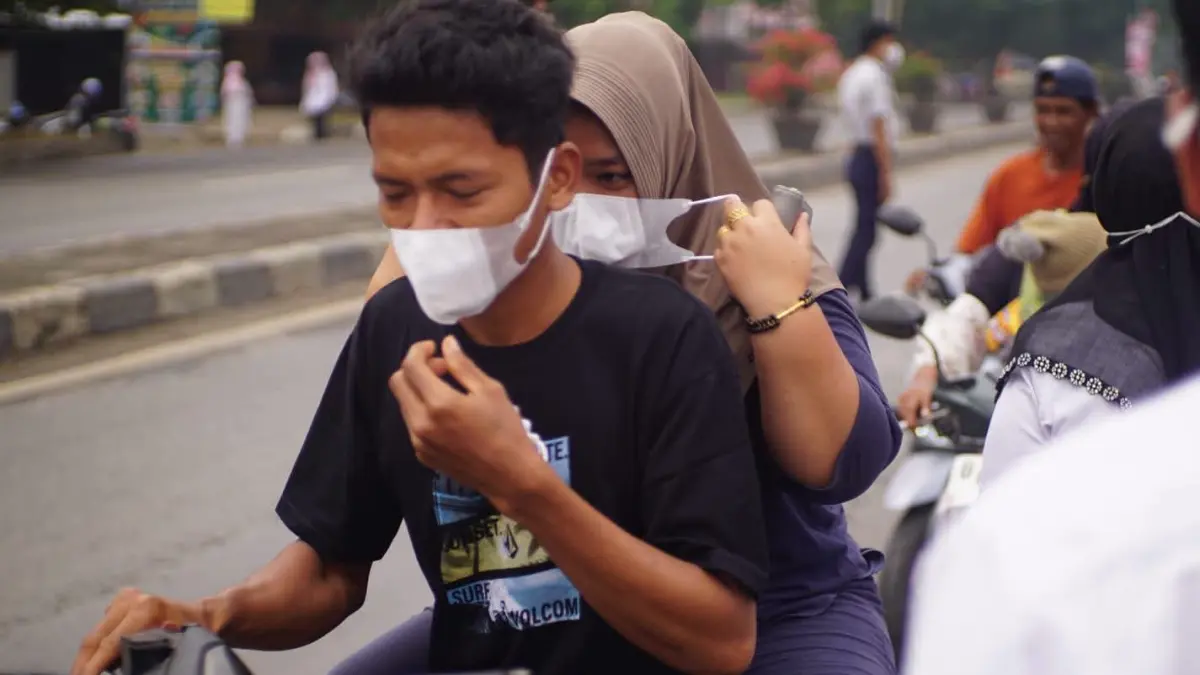 Kabut asap di Dharmasraya membuat kasus ISPA meningkat menjadi 148 orang hingga 26 Agustus 2026, dengan Pulau Punjung tertinggi.