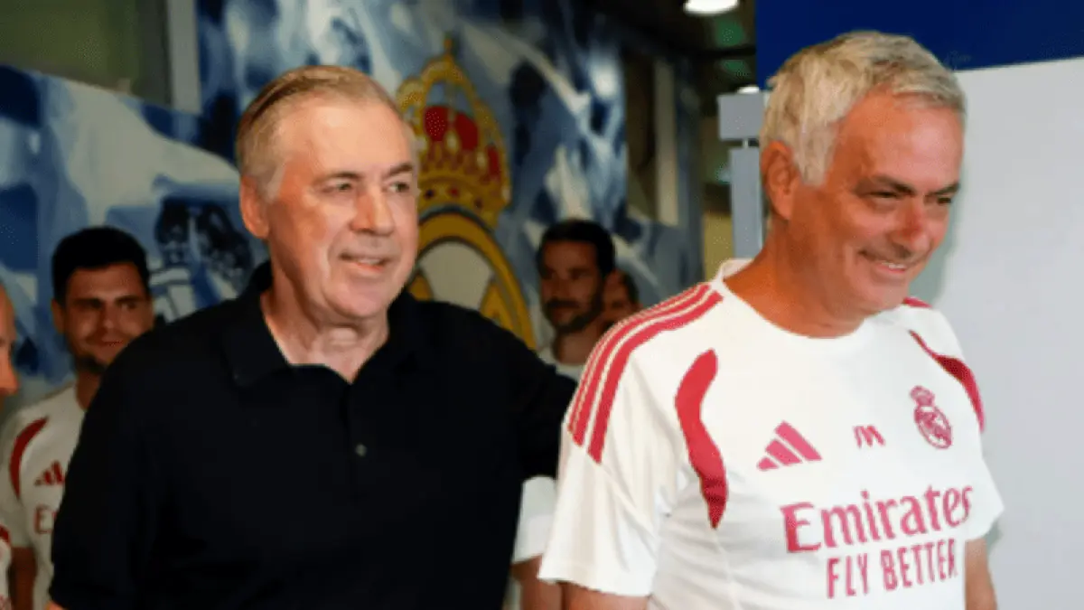 Carlo Ancelotti dan José Mourinho di pusat latihan Real Madrid. (Foto: realmadrid.com)