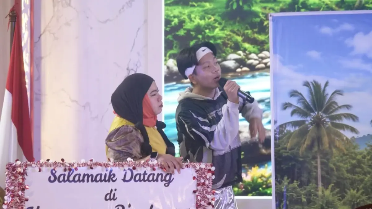 Penampilan drama edukasi 5 Pilar STBM dibawakan lima kader TP-PKK Padang di Jambore PKK Sumbar 2026. (Foto: Diskominfo)