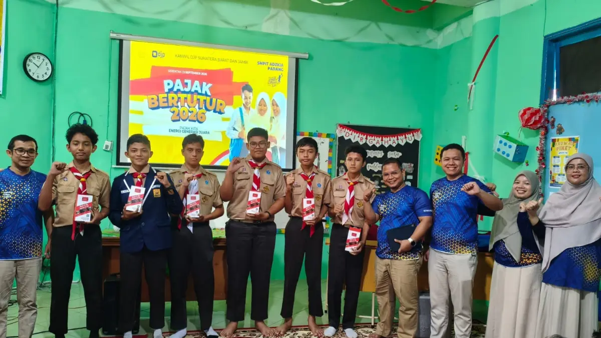 Kegiatan Pajak Bertutur 2026 diikuti siswa SMP IT Adzkia Padang melalui permainan interaktif, diskusi, cerita, dan kuis di Aula SMP IT Adzkia Padang, Kamis (3/9/2026).