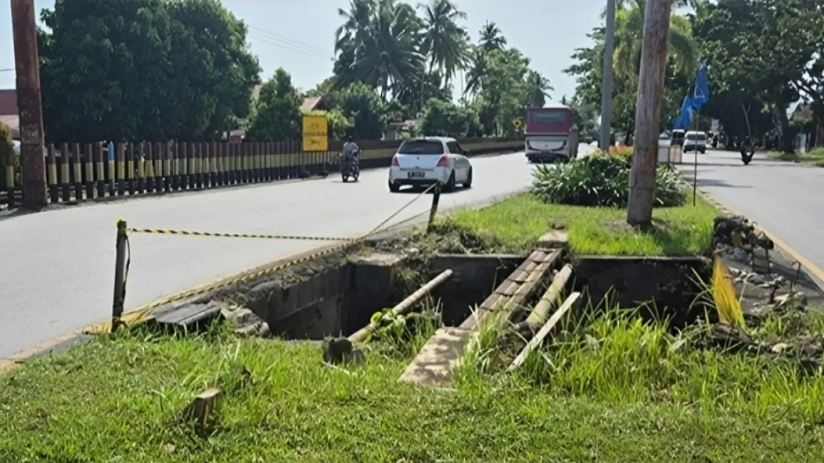 BPJN Sumbar mengganti Jembatan Gudang A menjadi box culvert di Jalan Adinegoro, Padang, mulai Sabtu (12/9/2026).