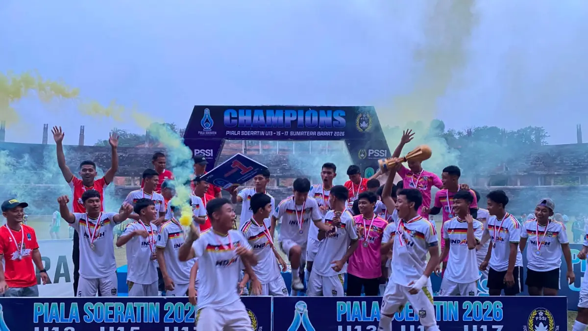Josal FC berhasil keluar sebagai juara Piala Soeratin U-17 Sumbar usai mengalahkan PSP dengan skor 0-3 di Stadion Utama Sumbar, Kamis (10/9/2026)