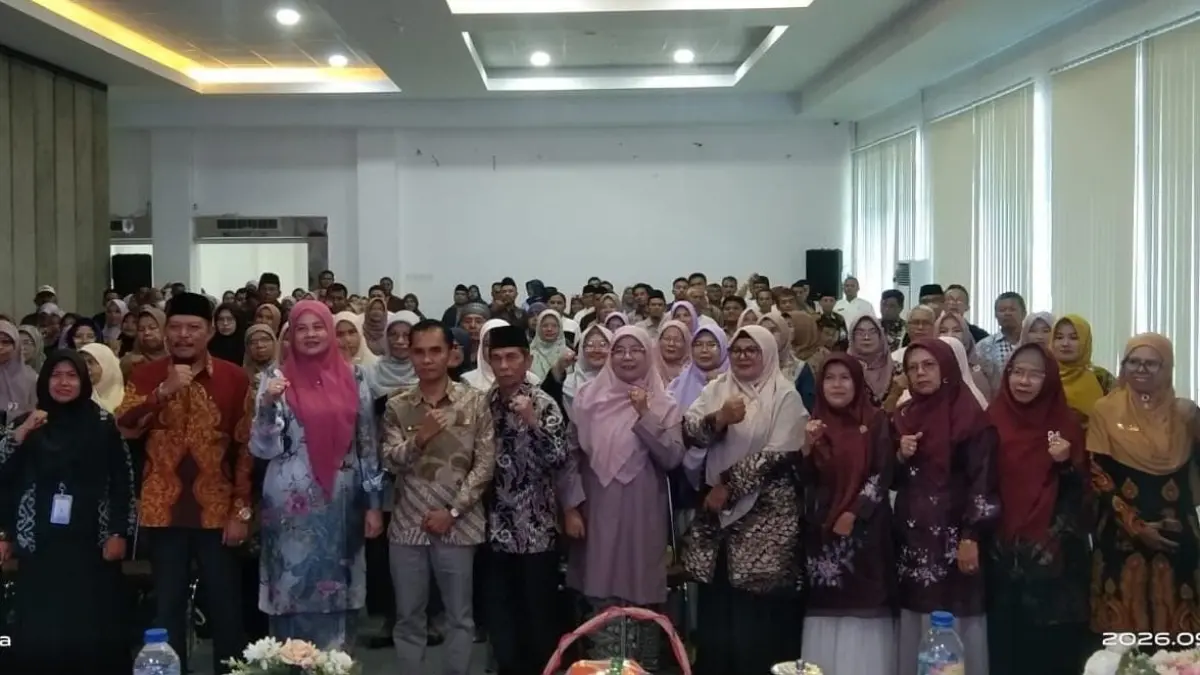 Sosialisasi penanganan ATS dan ABPS diikuti pengawas, kepala sekolah, guru, komite, dan pengelola PKBM se-Kabupaten Solok, Jumat (11/9/2026).