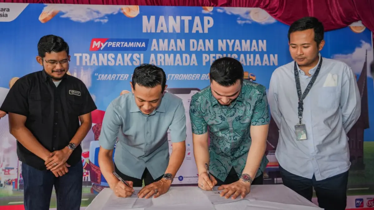 Pertamina mendorong transaksi digital BBM armada CPO melalui program MANTAP di Sumbar, lengkap dengan poin, reward, dan layanan MyPertamina.