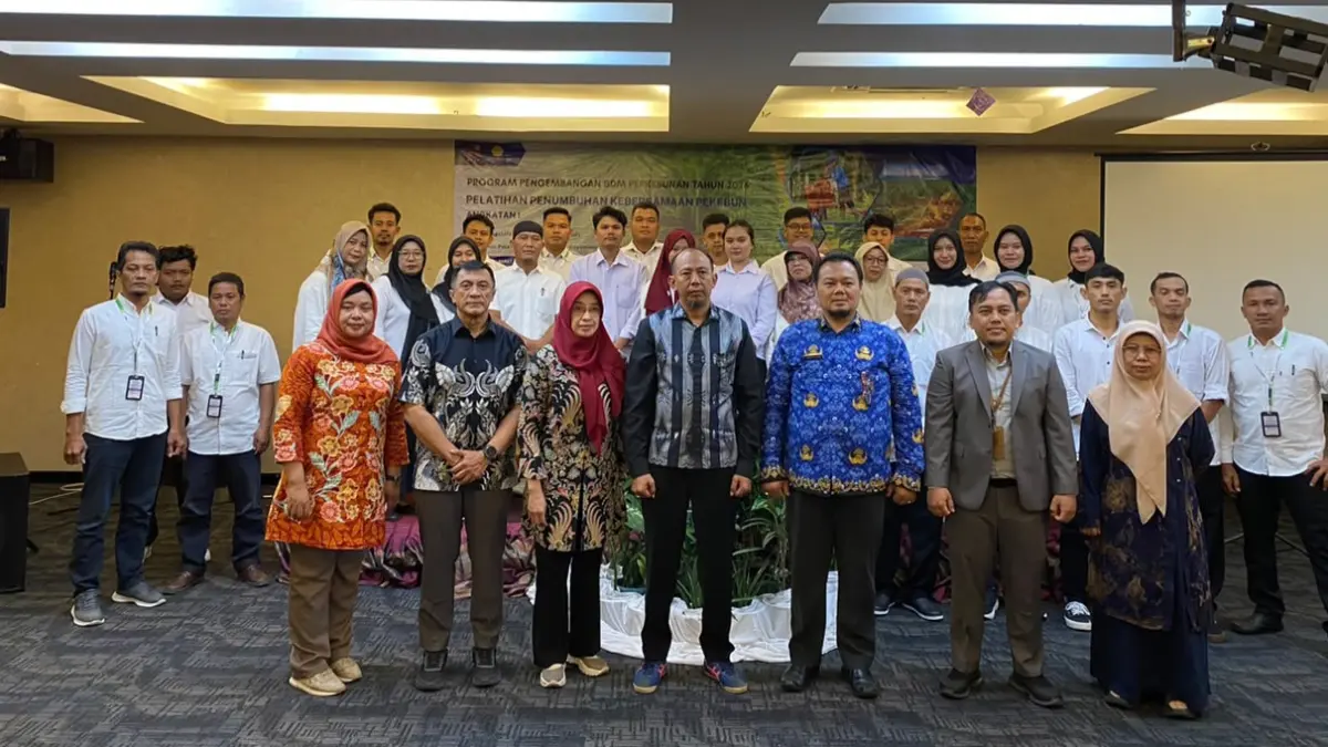 BBPMKP dan BPDP menggelar Pelatihan Penumbuhan Kebersamaan Pekebun bagi 30 pekebun Pasaman Barat di Padang untuk meningkatkan kompetensi dan kapasitas SDM perkebunan. (DOKUMENTASI PRIBADI)