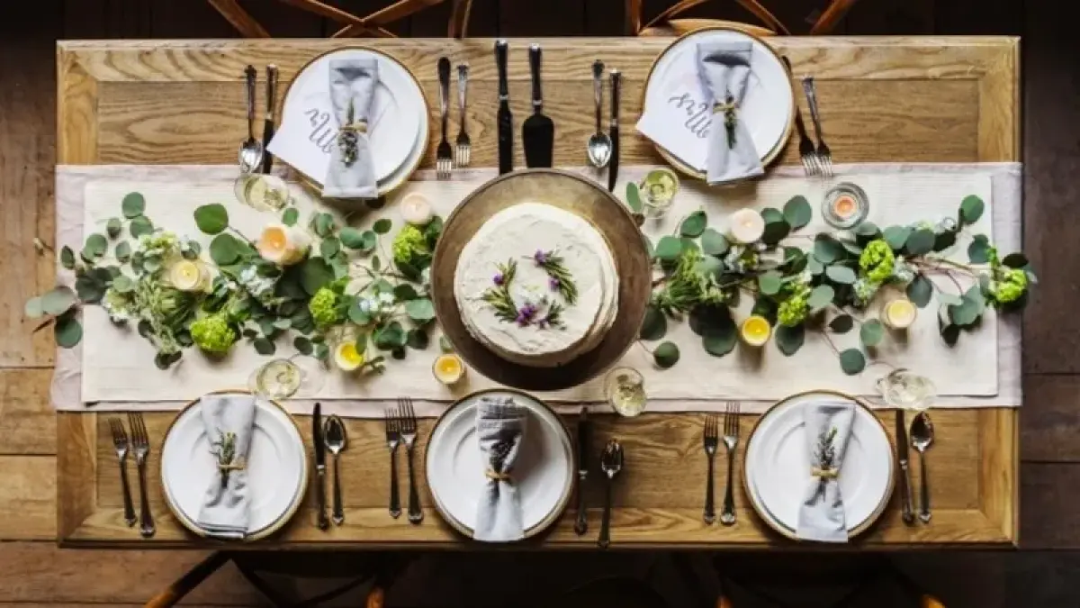 Ilustrasi Makan di Restoran (Foto: rawpixel from Pixabay)