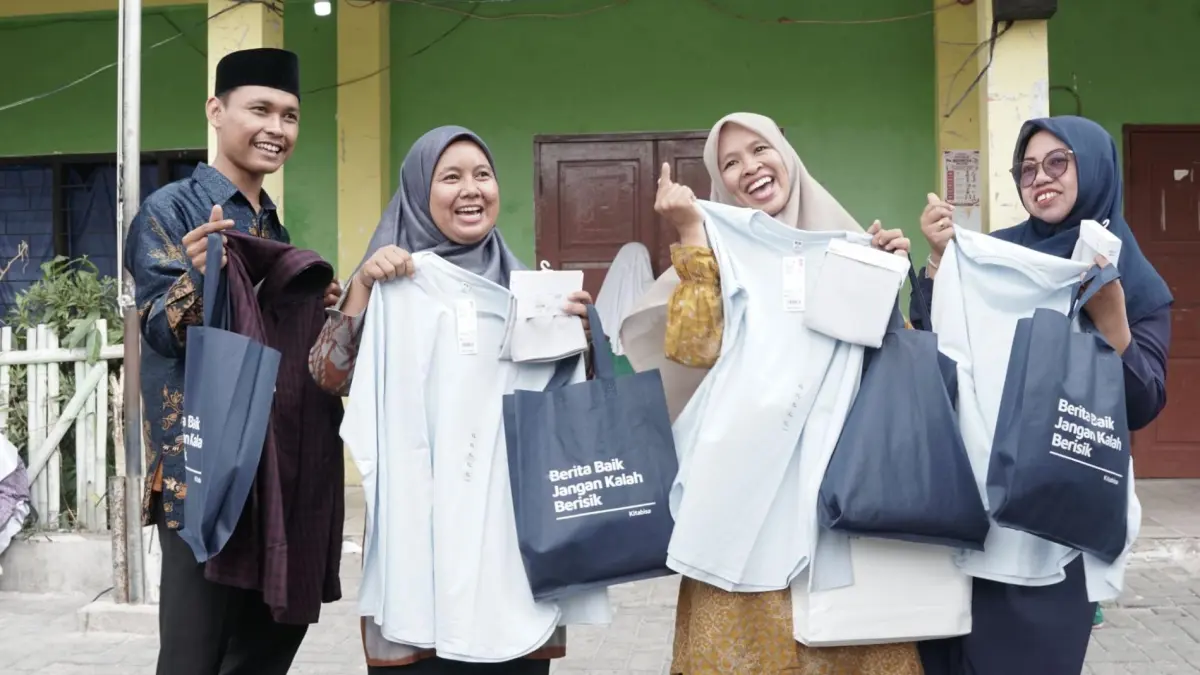 UNIQLO mengusung gerakan The Power of Small Acts melalui berbagai aksi sosial untuk membantu masyarakat dan menciptakan dampak yang lebih besar.