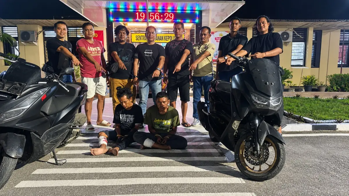 Polisi mengamankan dua terduga pelaku pencurian sepeda motor beserta barang bukti Yamaha NMAX di Kabupaten Tebo, Jambi.