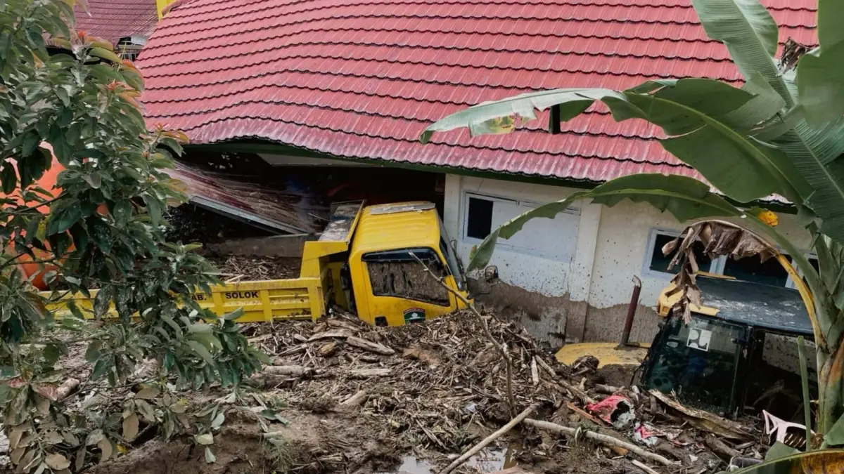 Sesudut kondisi hari ini di kawasan terdampak galodo di Kabupaten Solok setelah banjir bandang menerjang pada Senin malam (21/9/2026).