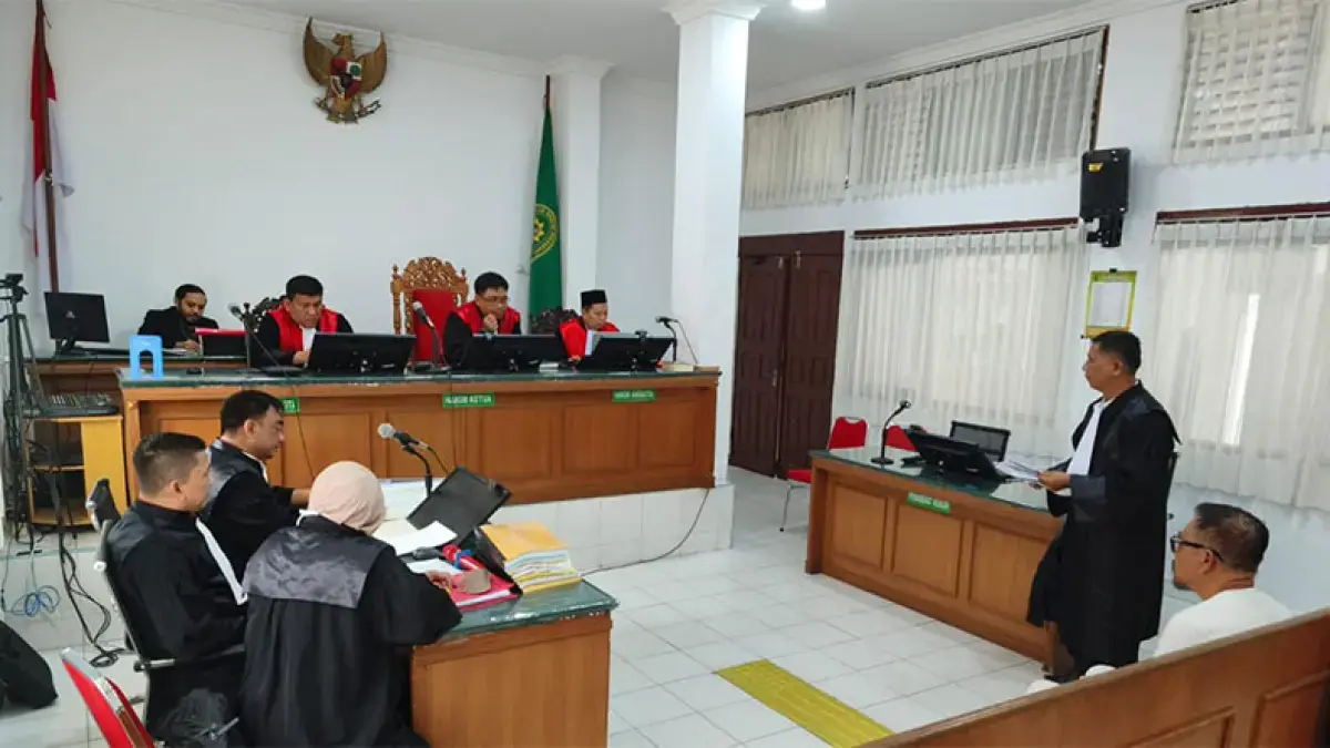 Sidang perkara penggelapan dalam jabatan PT Riau Pos Intermedia di PN Pekanbaru. (Foto: EVAN GUNANDZAR/RIAUPOS.CO)