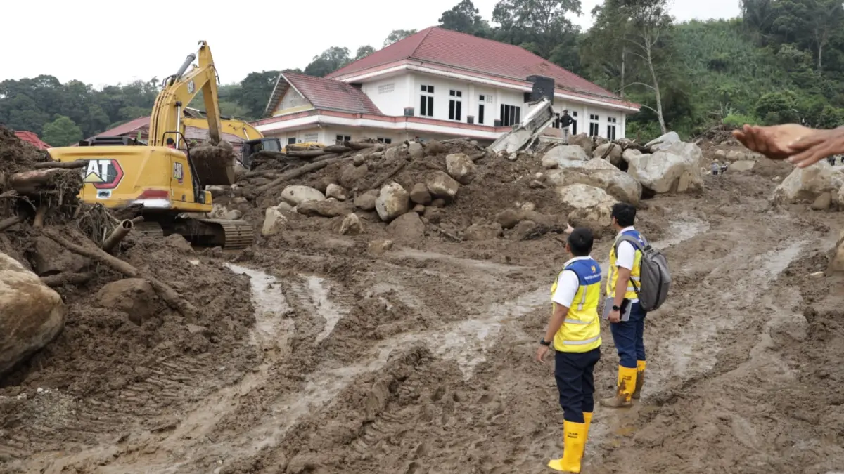 Kementerian PU melakukan penanganan dan pemulihan infrastruktur terdampak galodo di kawasan Arosuka, Kabupaten Solok, Sumatra Barat.