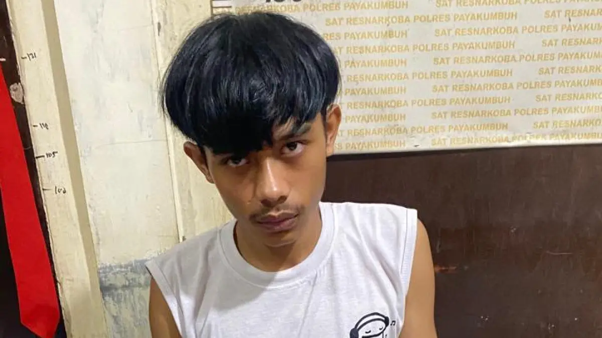 Petugas Satlantas Polres Payakumbuh mengamankan pengendara motor yang terjaring KRYD dan diduga membawa enam paket sabu.