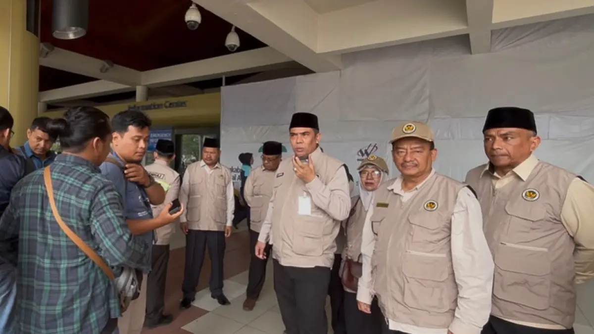 Kemenhaj Sumbar melakukan sidak travel umrah di BIM dan menemukan jemaah batal berangkat meski telah membayar biaya perjalanan. (DOKUMENTASI PRIBADI)
