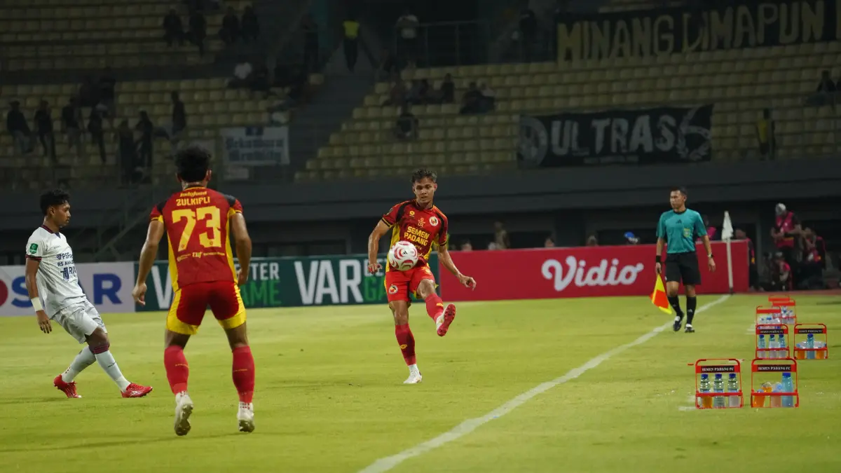 Pemain Semen Padang FC pada laga melawan PSPS, Minggu (4/10/2026). (MEDIA OFFICIAL SEMEN PADANG FC)