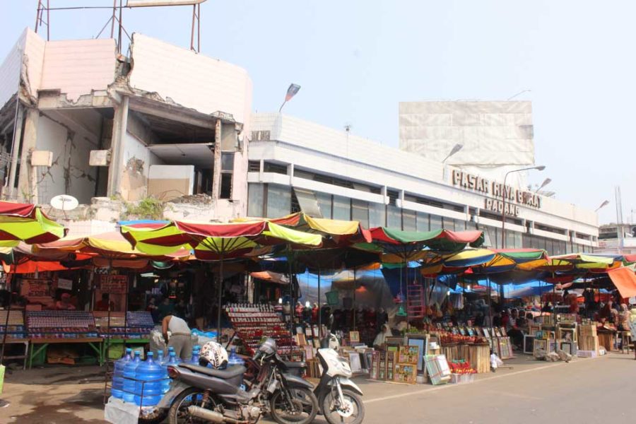 Pasar Raya Padang.