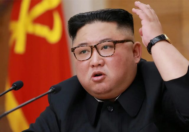 Pemimpin tertinggi Korea Utara, Kim Jong Un meresmikan pabrik pupuk. Kabar ini sekaligus menepis kabar soal dirinya yang meninggal dunia. (Jawapos.com)