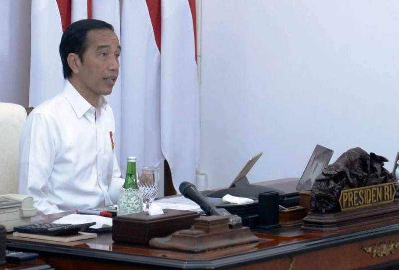 Presiden Joko Widodo memimpin rapat terbatas tentang tatanan normal baru di sektor pariwisata. (Foto: BPMI Setpres)