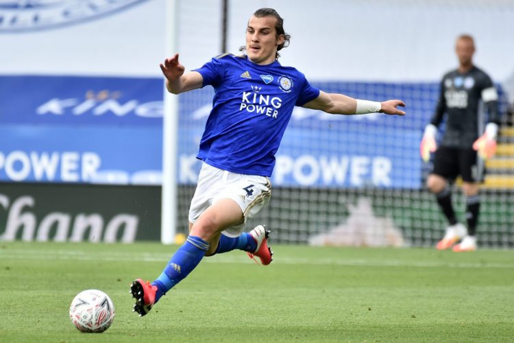 Bek tengah Leicester City, Caglar Soyuncu dan kiper Leicester City Nick Pope masuk dalam tim terbaik Premier League musim lalu. (jawapos.com)