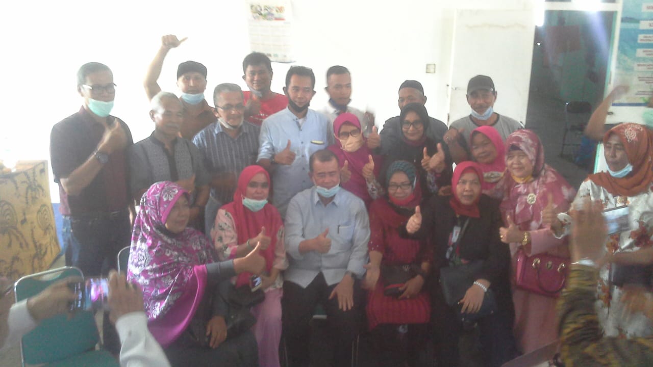 Nasrul Abit bersilaturahmi dengan Ikatan Keluarga Wilayah Lengayang (IKWAL) Kota Padang pada Selasa (22/09/2020). (IST)