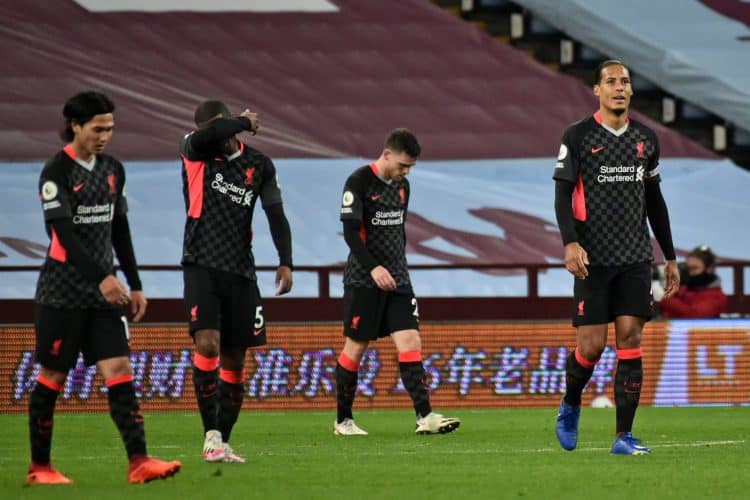 Para pemain Liverpool tertunduk saat ditaklukkan Aston Villa 7-2 pada matchweek keempat Premier League di Villa Park, dini hari kemarin. (jawapos.com)