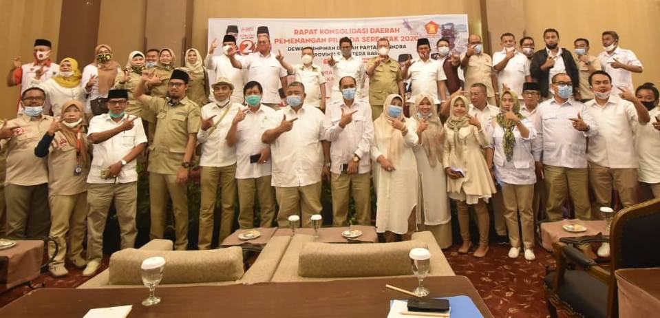 Rapat Konsolidasi Partai Gerindra untuk pemenangan Pilkada Sumbar 2020 bersama Sufmi Dasco dan Sandiaga Uno, Kamis (12/11/2020).
