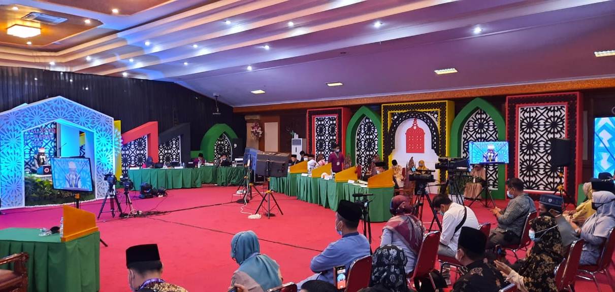 Penampilan Khairul Rizki pada final di Venue di 5 Kampus Baiturrahmah Padang, Kamis (19/11).