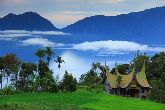 Danau Maninjau salah satu objek wisata di Kabupaten Agam. (net)