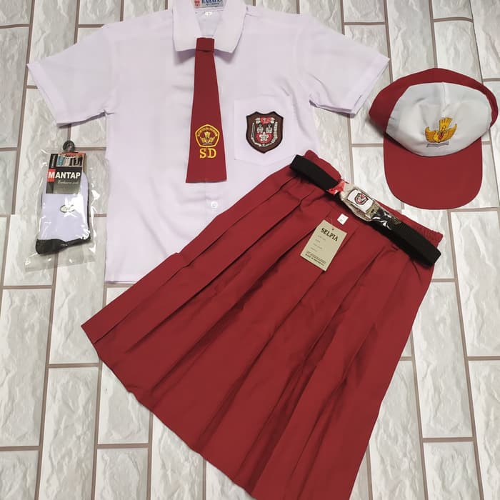 ilustrasi seragam sekolah. (net)