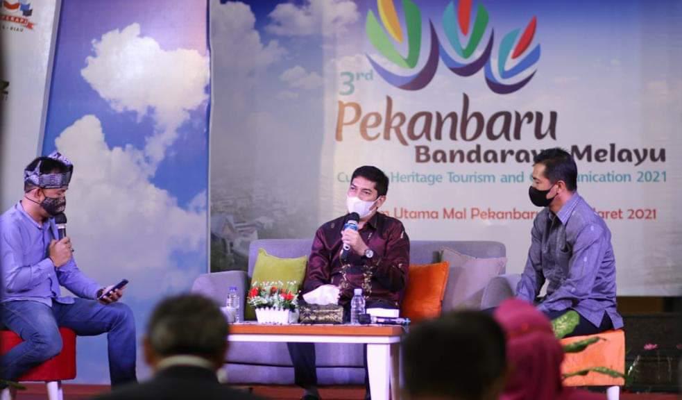 Wali Kota Sawahlunto Deri Asta saat berbicara di acara
