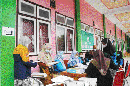 PROKES KETAT: Undhari melaksanakan kegiatan penyambutan mahasiswa baru beserta orangtua dan wali mahasiswa dari berbagai daerah.(IST)