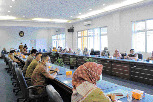 KESATUAN DATA: Sosialisasi pemanfaatan data kependudukan bagi OPD se-Kabupaten Pasaman Barat tahun 2021, Selasa (23/11).(IST)