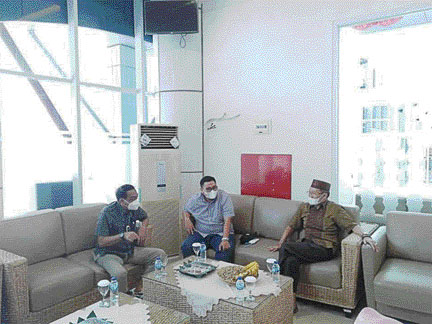 KUNJUNGAN: Wabup Tanahdatar Richi Aprian saat berkunjung ke Gorontalo disambut Kepala Dinas Pertanian Provinsi Gorontalo Muljady Mario dan jajaran.(IST)