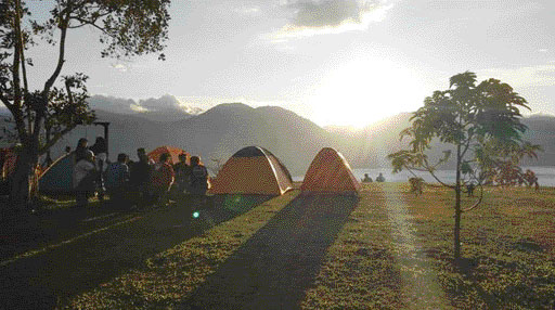 SUASANA matahari tenggelam di Lereng Green View.(IST)