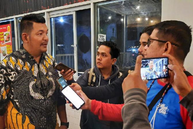 Plt Dirut PSM Rico Rahmadian usai silaturahmi dan buka bersama dengan wartawan.