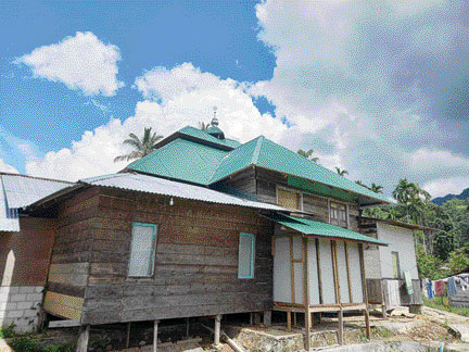 PERTAHANKAN TRADISI: Surau Tobiang Nur Hidayatullah Syech Munir Salim, Jorong Sikabu-kabu, Nagari Sikabu-kabu Tanjuang Haro Padang Panjang, Kecamatan Luak, Limapuluh Kota.(ARFIDEL ILHAM/PADEK)