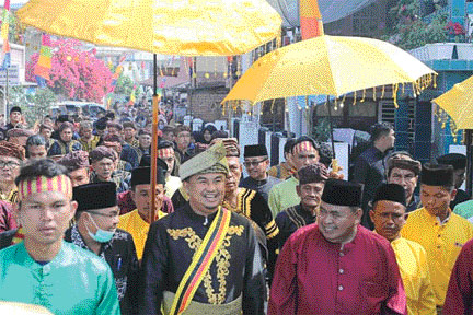 KEBUDAYAAN: Bupati Dharmasraya Sutan Riska Tuanku Kerajaan menghadiri acara Kenduri SKO di Desa Tanjungtanah, Kecamatan Danau Kerinci, Kabupaten Kerinci, Jambi.(IST)