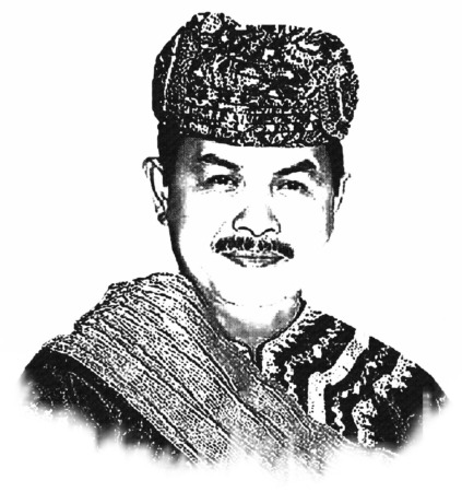 Dr Fauzi Bahar Datuak Nan Sati Ketua Umum LKAAM Sumbar