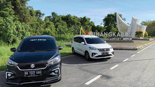 PEMBUKTIAN: Suzuki All New Ertiga Hybrid saat berada di BIM usai test drive menjajal sejumlah jalur tanjakan Sitinjau Lauik dan Bukik Lampu, Senin (28/6).(IST)