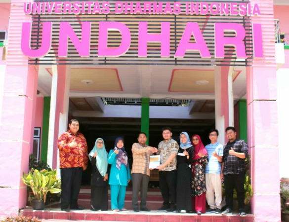 EDUKASI: Undhari menggelar kuliah umum dan wikilatih bersama Wikimedia Indonesia di auditorium Dara Jingga Universitas Dharmas Indonesia, Sabtu (24/9).(IST)