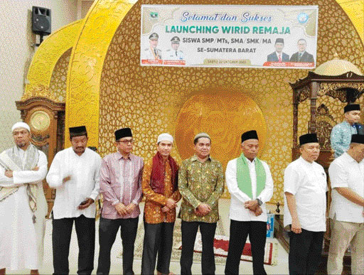 KEAGAMAAN: Pemprov Sumbar bekerja sama dengan pemerintah kabupaten dan kota melalui Dinas Pendidikan dan Kebudayaan secara serentak melaunching kegiatan Wirid Remaja Siswa Sekolah dan Madrasah, Sabtu (22/10).(IST)