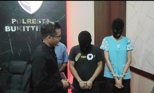DIAMANKAN: 2 orang mucikari yang diduga terlibat kasus TPPO diamankan personel Satreskrim Polresta Bukittinggi beberapa waktu lalu.(IST)